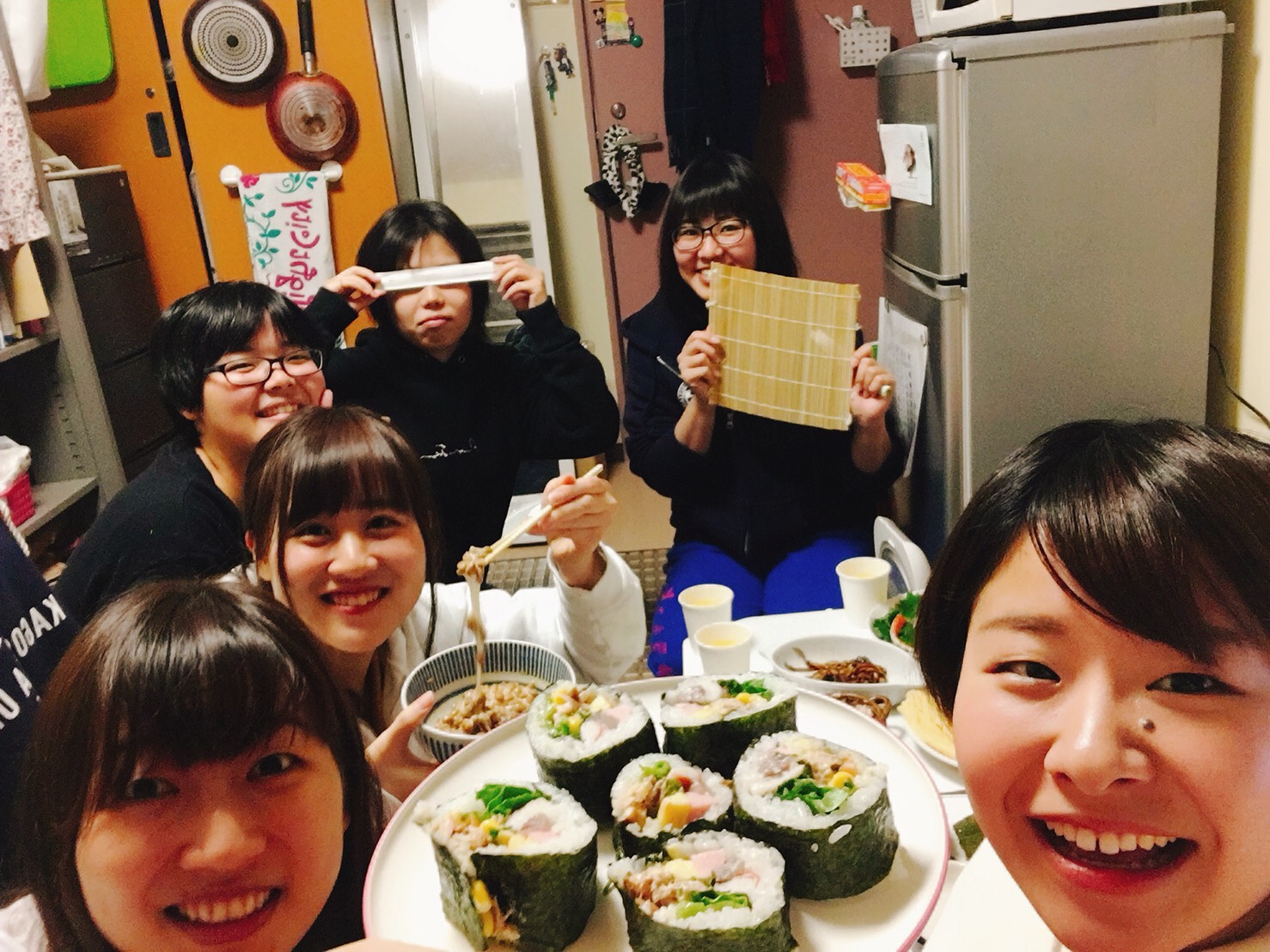 美女の楽園 知られざる女子寮の謎を暴く