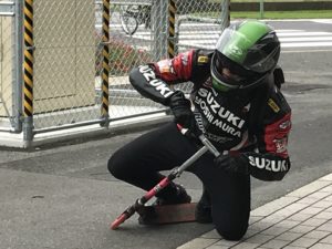 【物理】車で〇分はキックボードで何分なのか?